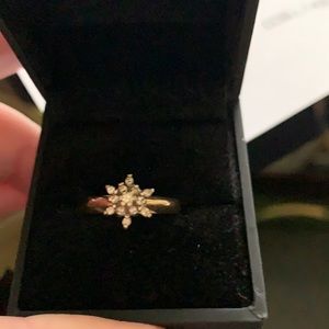 10k gold ring with diamonds